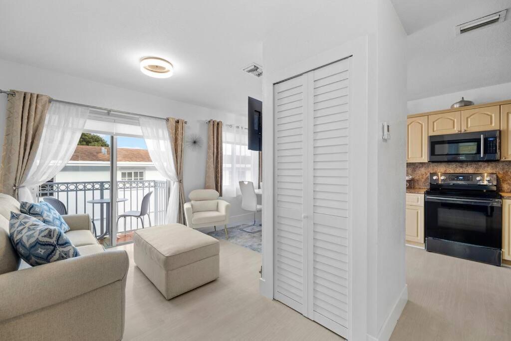 Beautiful In The Heart Of Apt 3 Appartement