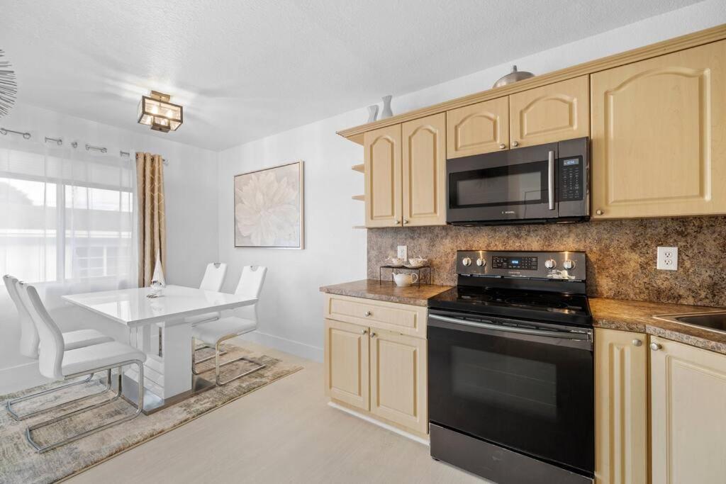Beautiful In The Heart Of Apt 3 Appartement Miami