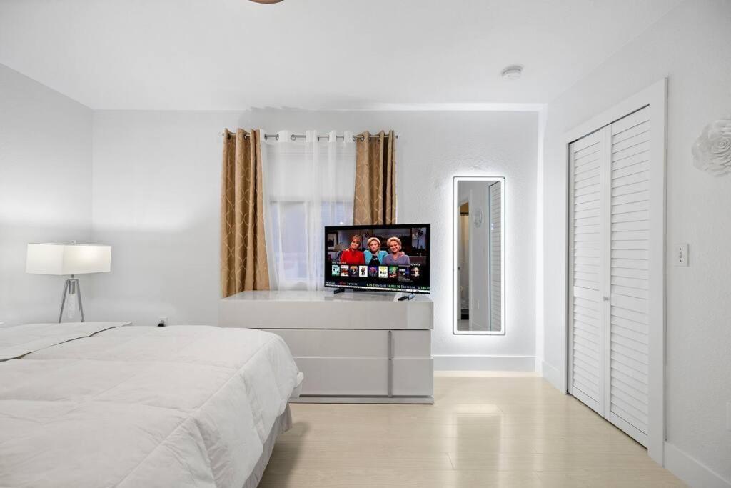 Appartement Beautiful In The Heart Of Apt 3 *