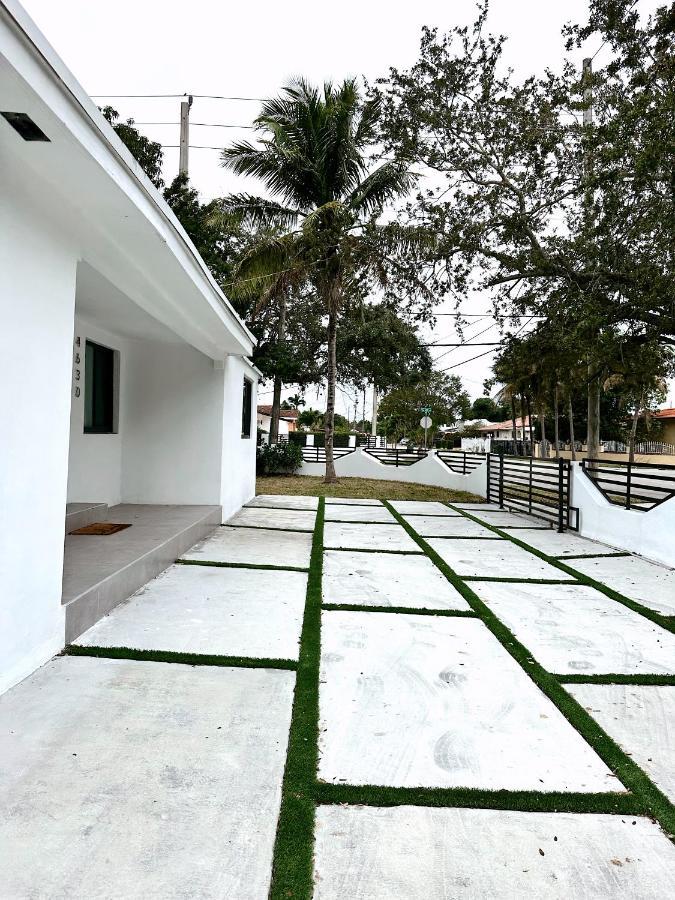 New Comfy And Modern House Near Airport Ferienhaus *