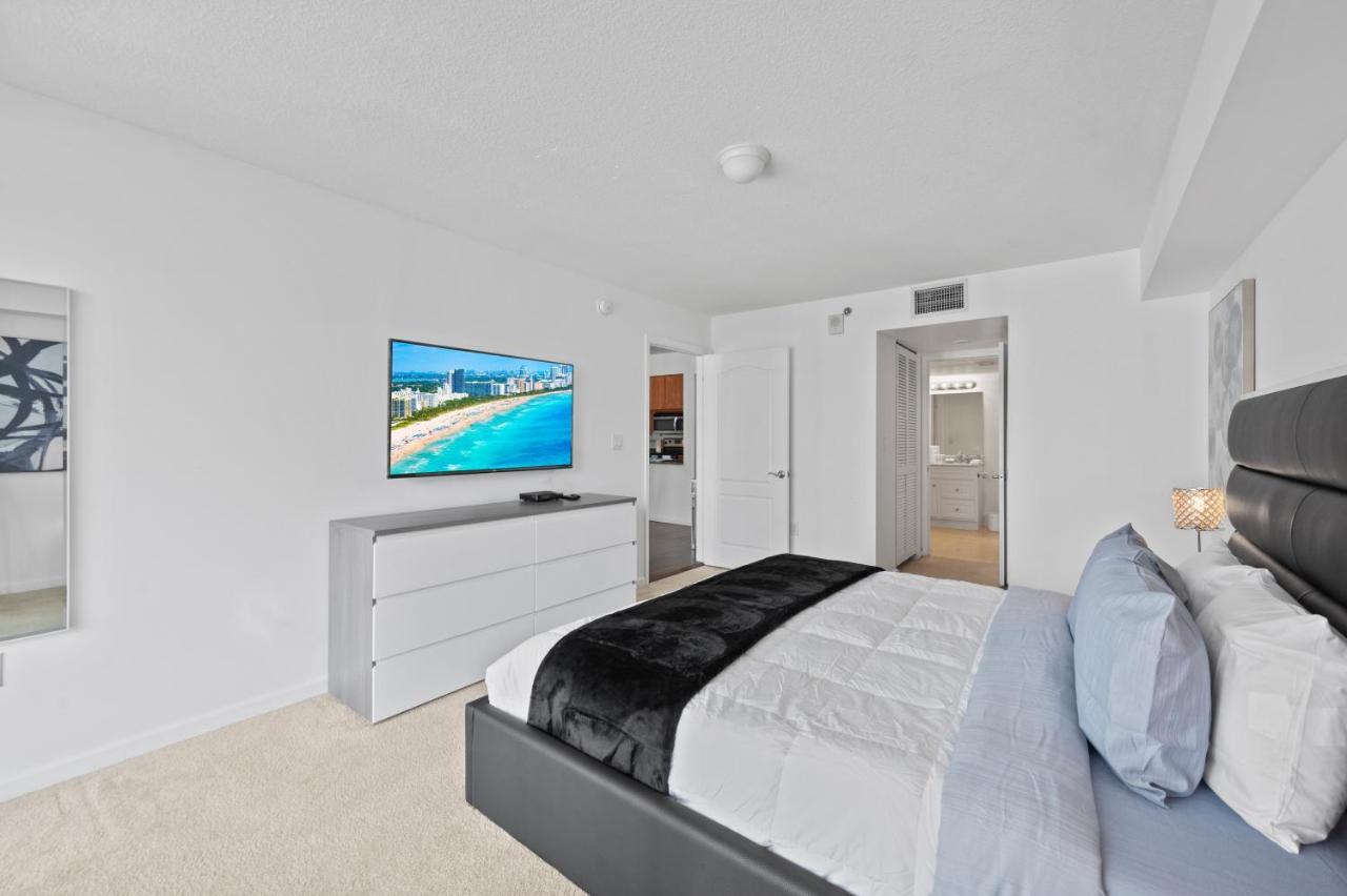 Private Unit With Amenities And Parking