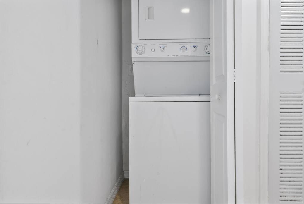 Appartement Near Airport 2 Story 2 Bedroom W/ Balcony Miami