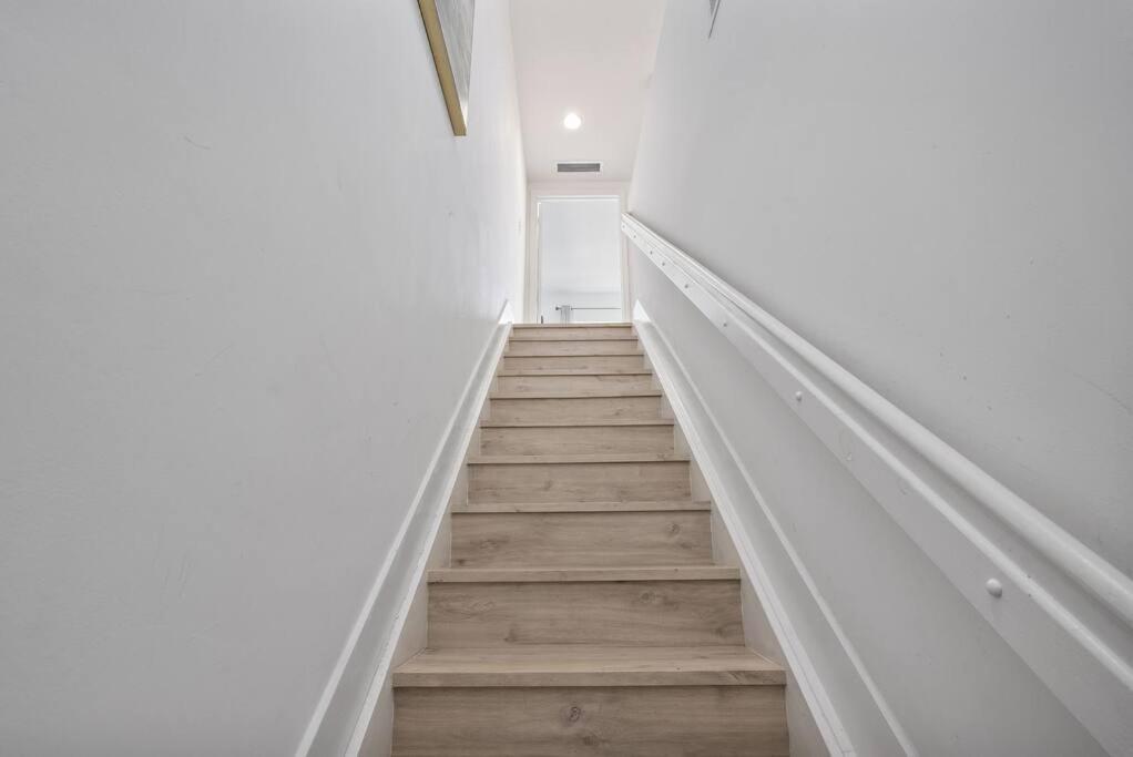 Appartement Near Airport 2 Story 2 Bedroom W/ Balcony Miami