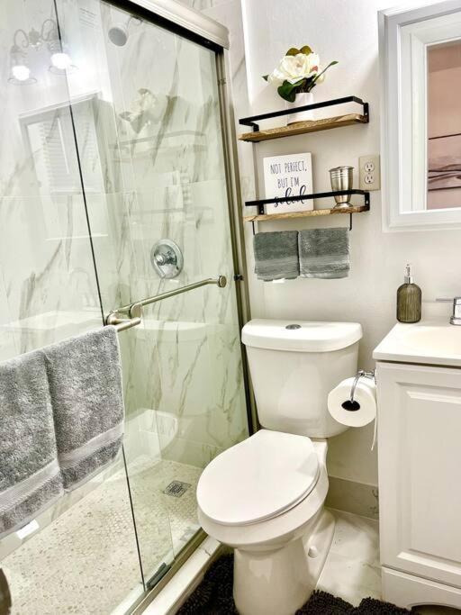 Intimate Casita Mia Minutes Away From Airport, Calle 8, Brickell, Coral Gables, The And More! * Miami