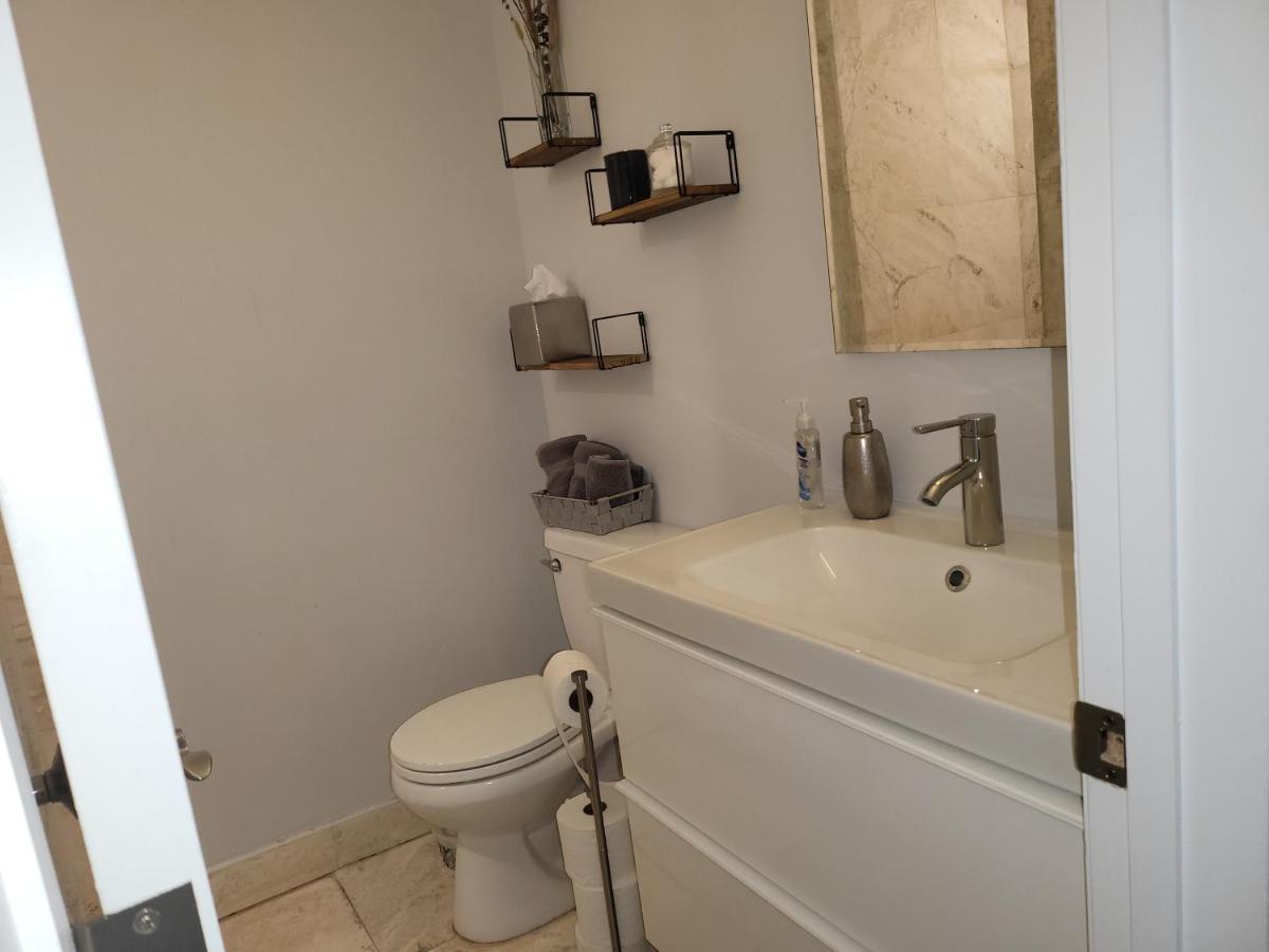 Guest house Pvt Bdrm, Close To Airport & Cruise Terminal *