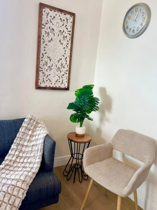 Lush Tropical Big Close To Airport, Calle 8, Coral Gables And Lots Amenities Miami
