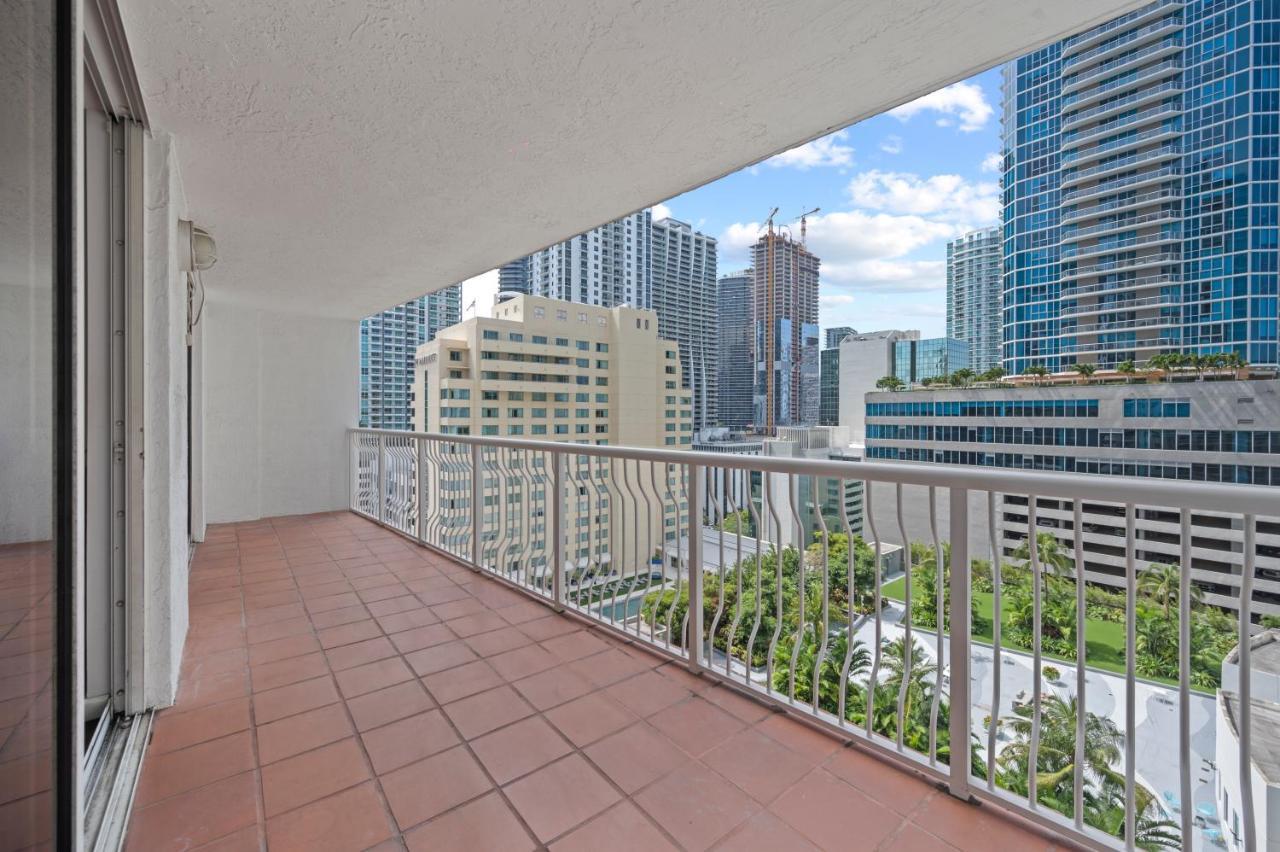 Private Unit With Amenities And Parking Appartement Miami
