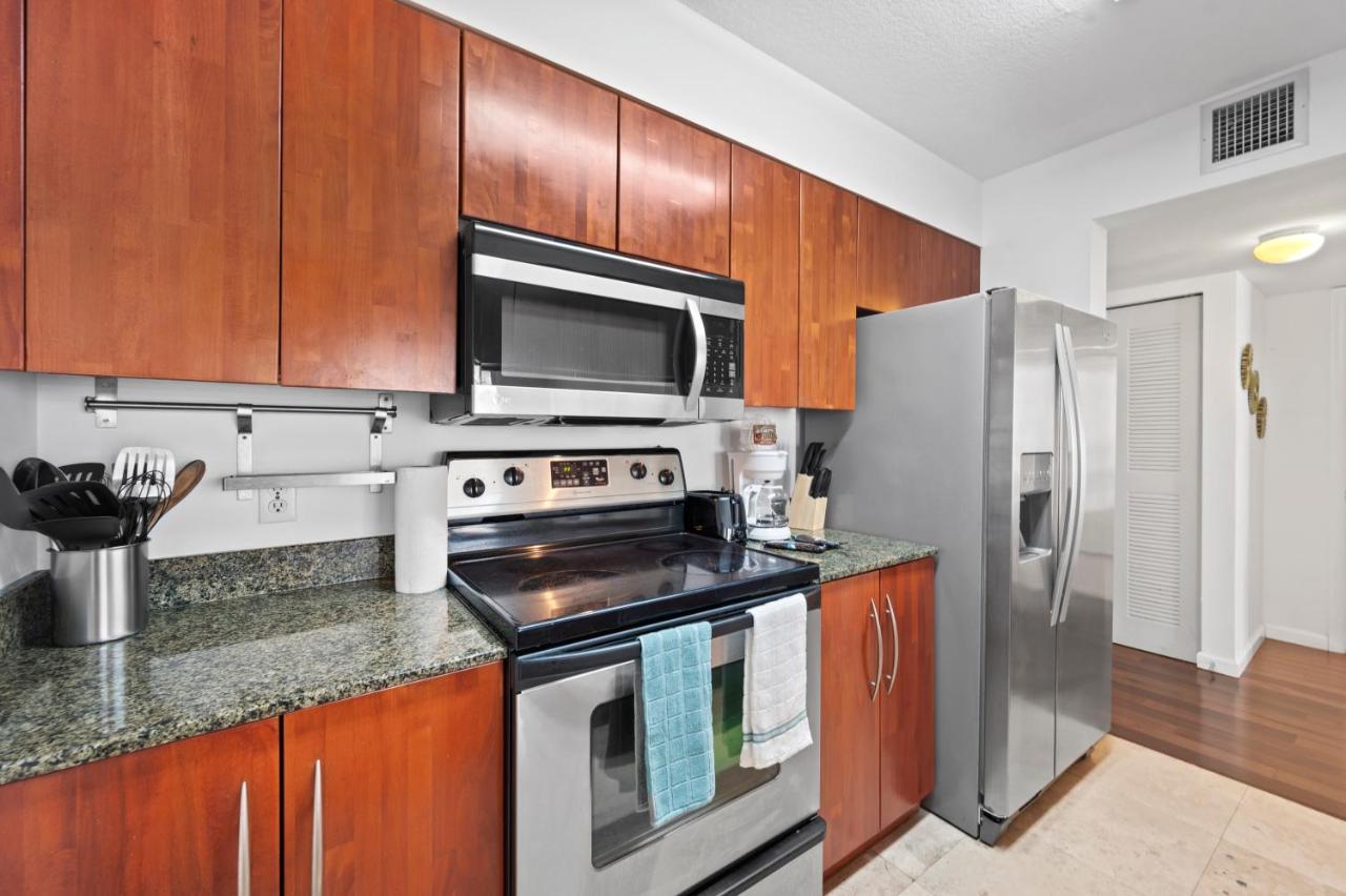 Private Unit With Amenities And Parking Miami