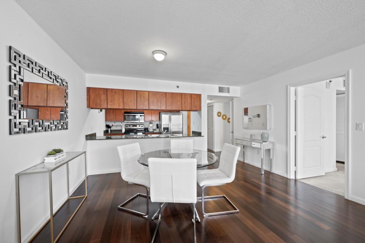 Private Unit With Amenities And Parking * Miami