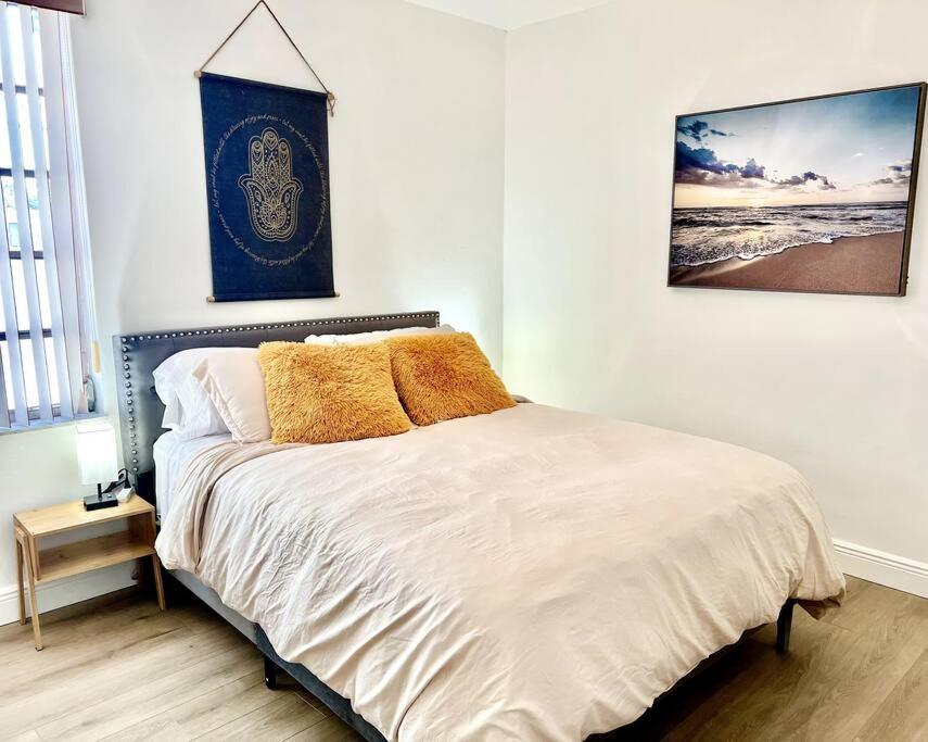 Holiday home Lush Tropical Big Close To Airport, Calle 8, Coral Gables And Lots Amenities *