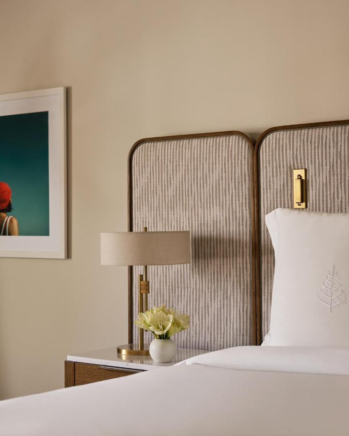 Four Seasons Hotel Miami