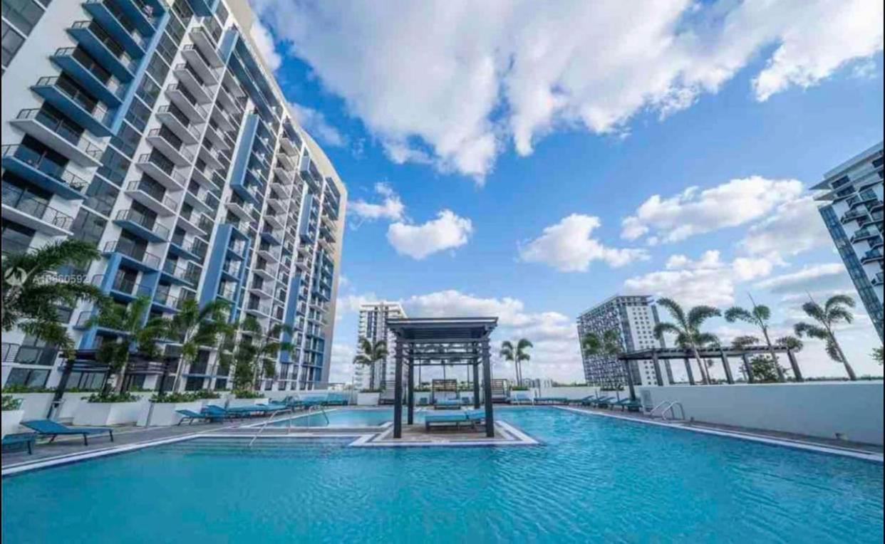 5350 Park *
