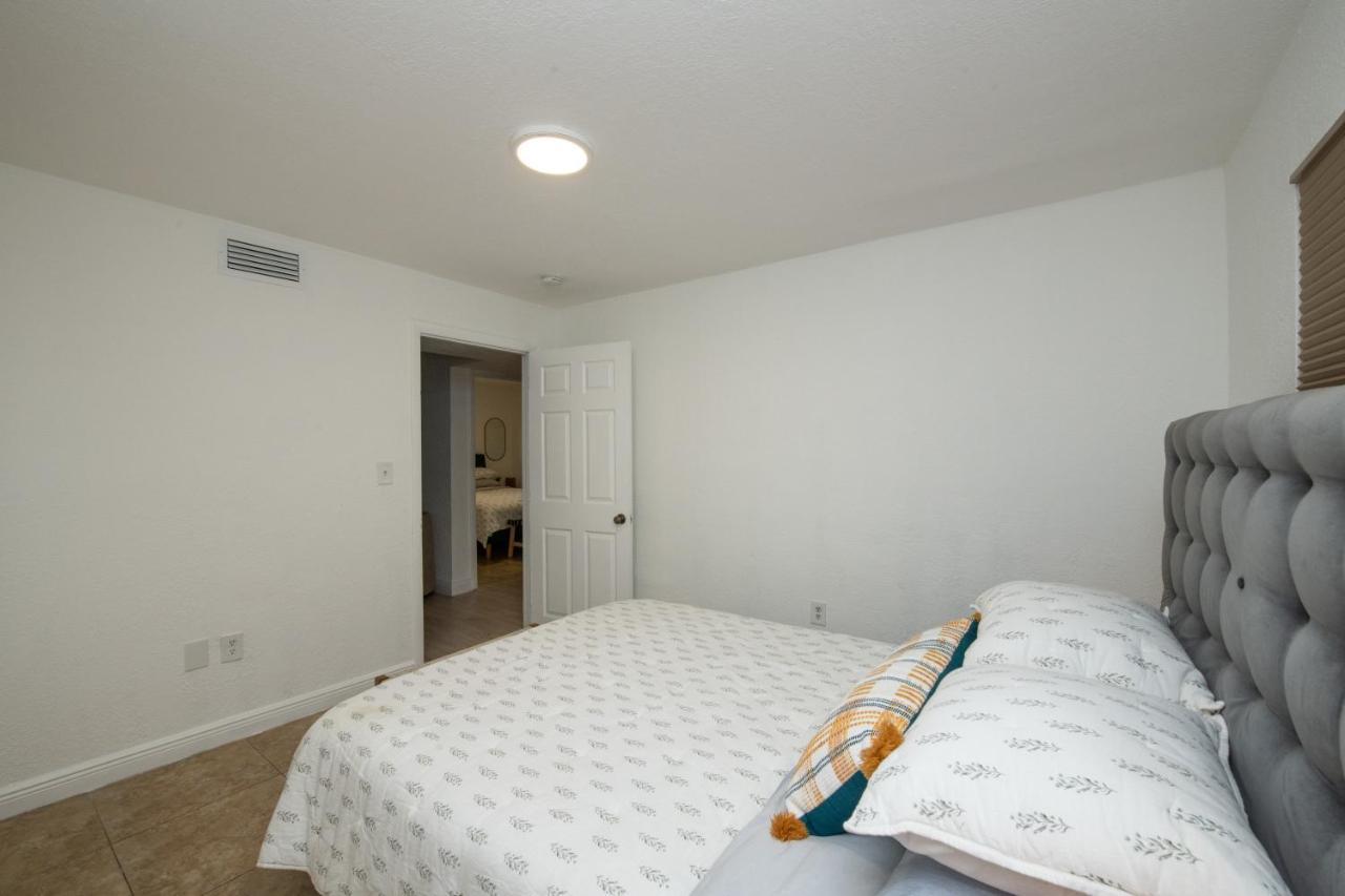 Renzzi Wynwood House *