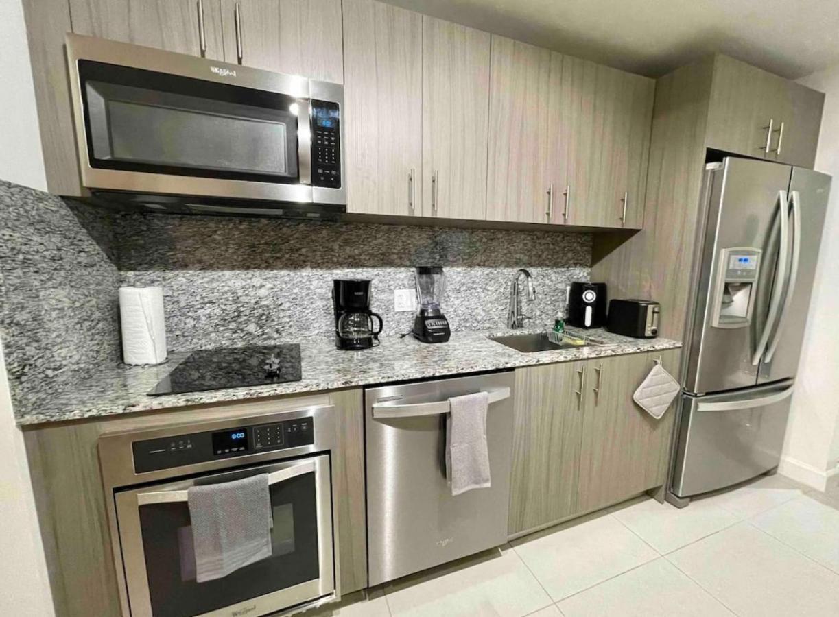 5350 Park * Miami