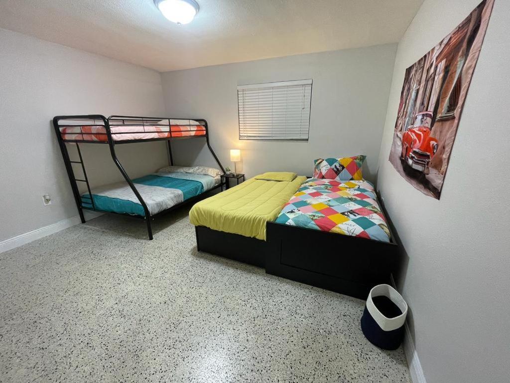 Appartement Sleeps 8, Havana Nights In Miami