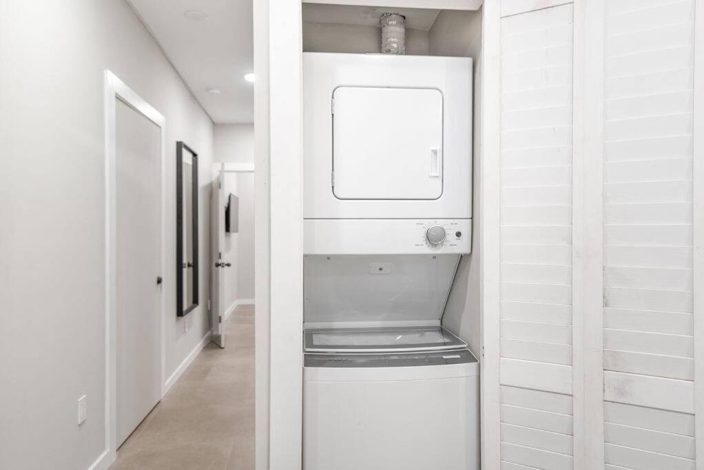 Apartment Elegant East Little Havana / Free Parking