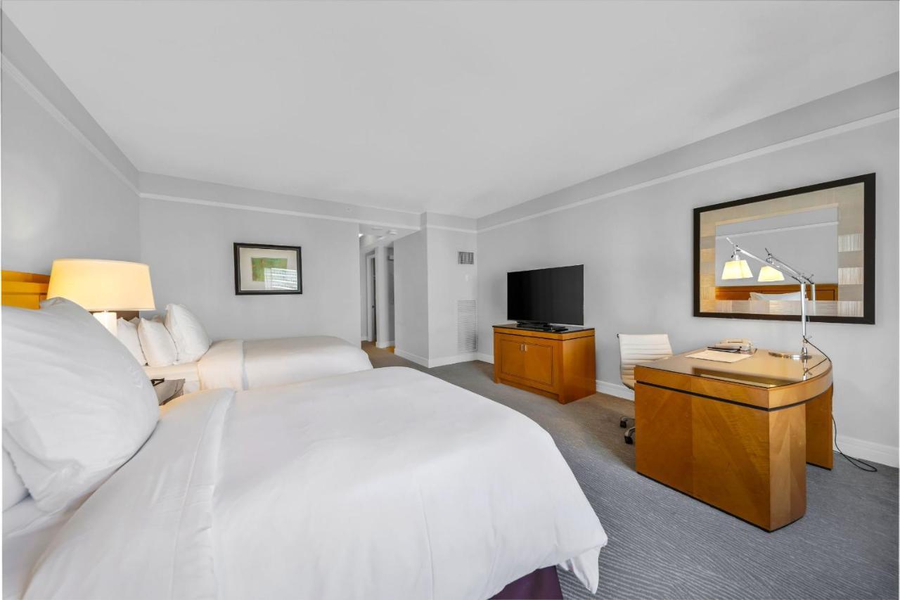 Four Seasons Studio Kitchen 5* Miami