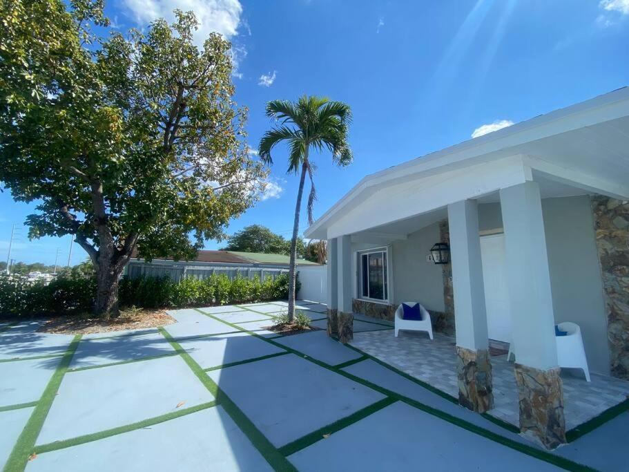 Dream House 4b/2b King Bed Springs, Fl