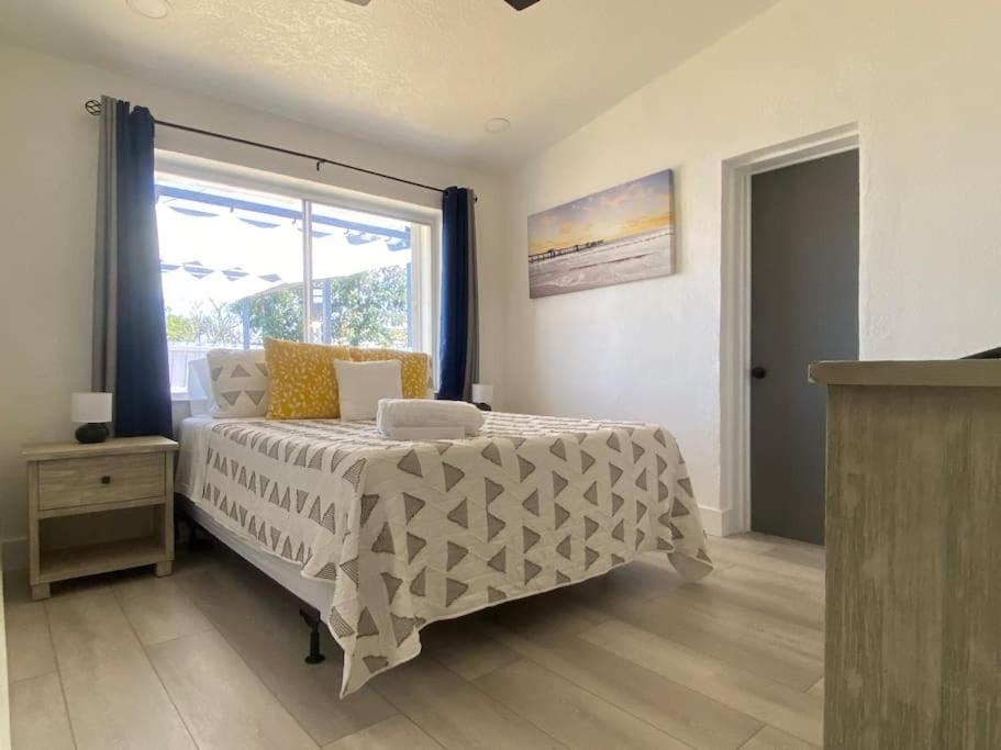 Dream House 4b/2b King Bed Springs, Fl Holiday home *
