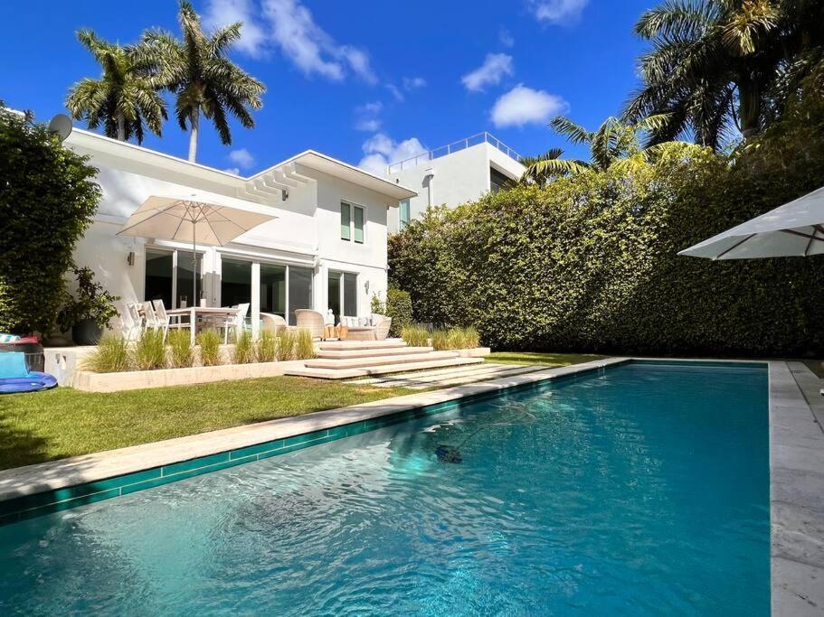 Naomi - Luxury Design New * Miami