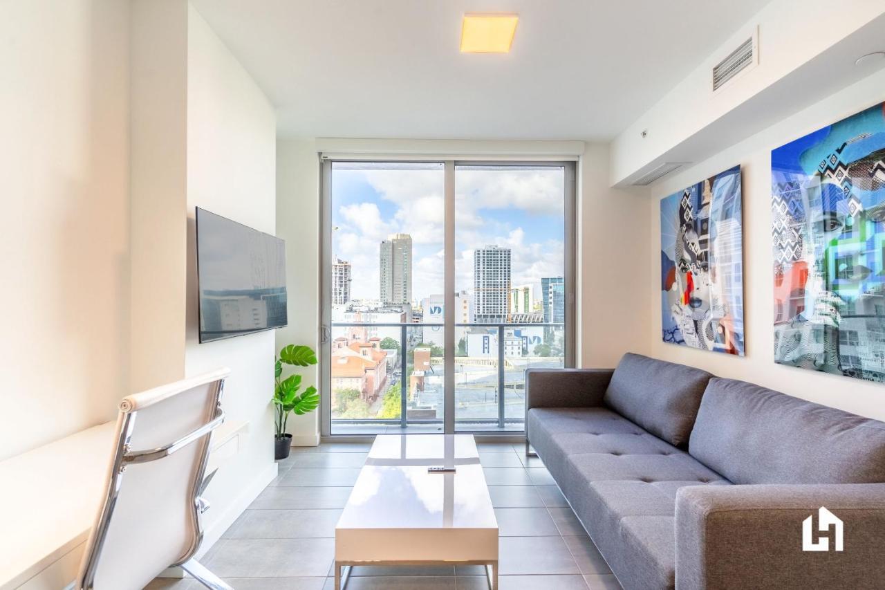Apartment Unique Dt Apts With Amenities Like Pool, Gym, Restaurants & Cowork Lounge By Luahost *