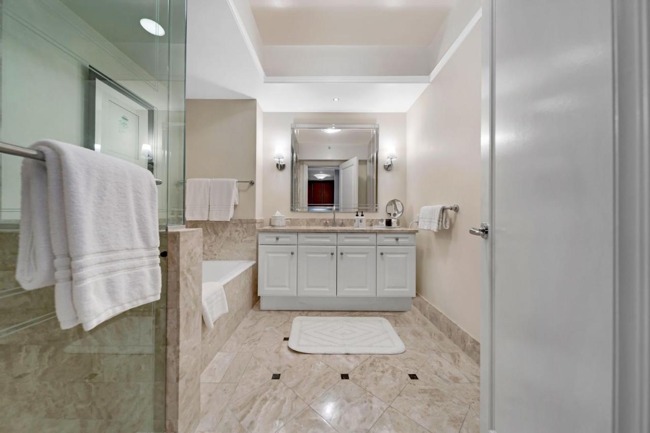Hotel Four Seasons Studio Kitchen 5*