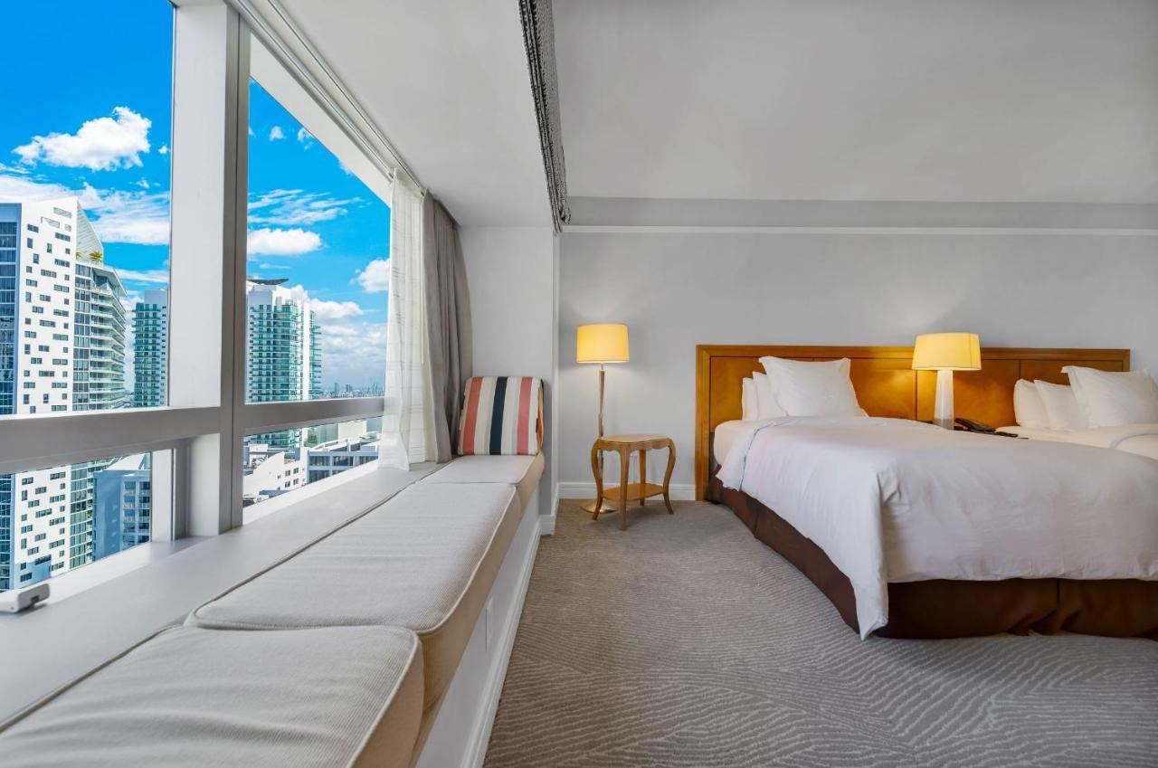 Hotel Four Seasons Studio Kitchen Miami