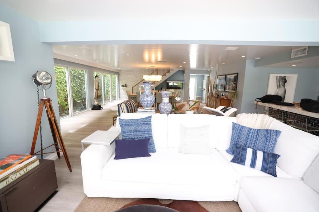 Naomi - Luxury Design New * Miami