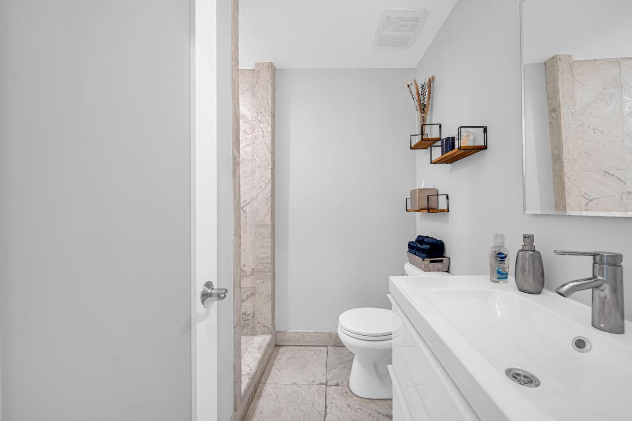 Pvt Bdrm, Close To Airport & Cruise Terminal Guest house Miami