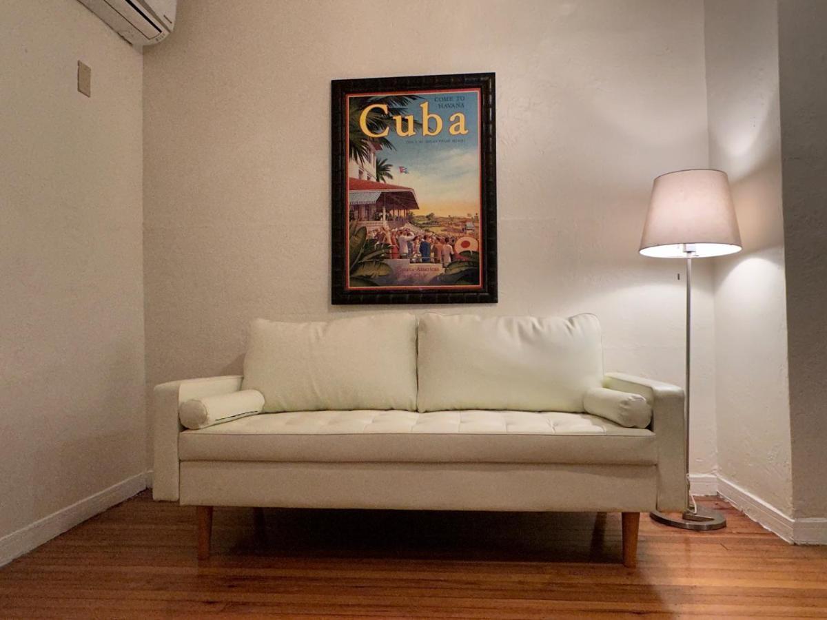 Apartment 1br Historic Art Deco Charm Meets Modern Comfort- Huge Tropical Garden In Posh Coral Gables-10 Min Airport