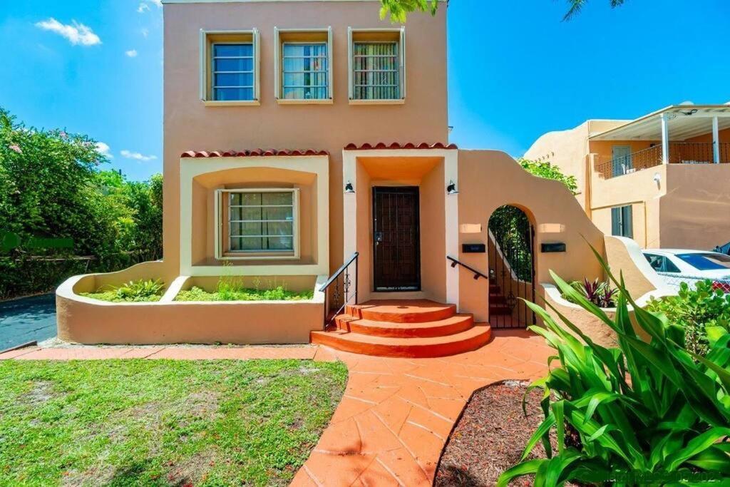 Tropical Charm Little Havana Calle Ocho 3 * Miami