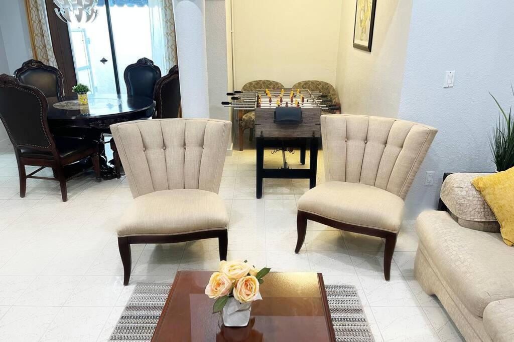 Amazing & Cozy Duplex Near Zoo ! Holiday home
