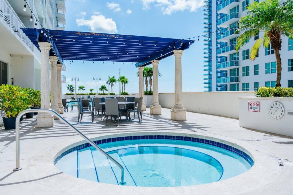 Apartment Brickell, In The Sky!