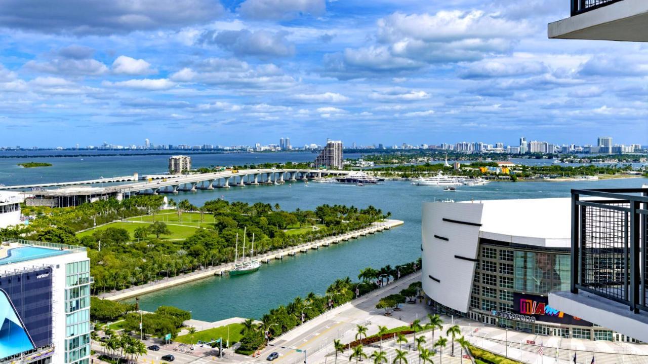 Complex Full Amenities & Entertainment! * Miami