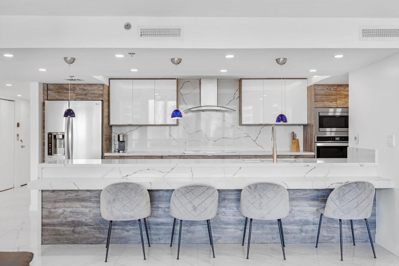 Apartment Chic Bayfront With Stunning View