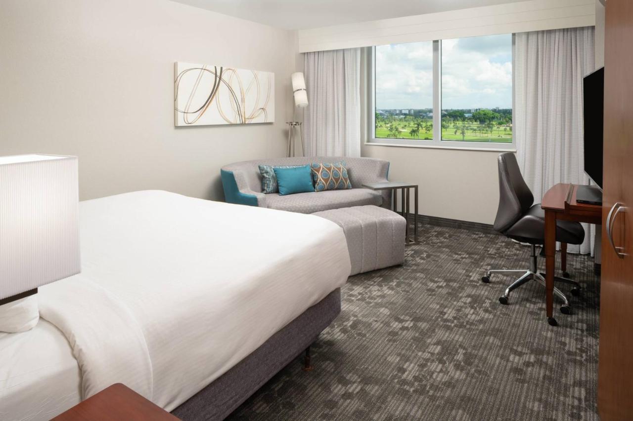 Courtyard By Marriott Airport 3* Miami