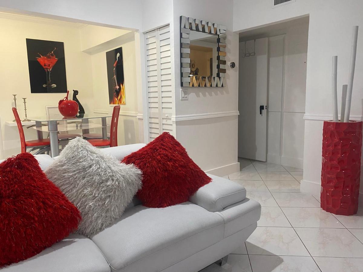 Beautiful House 7 Min From Airport W Free Parking Apartment Miami