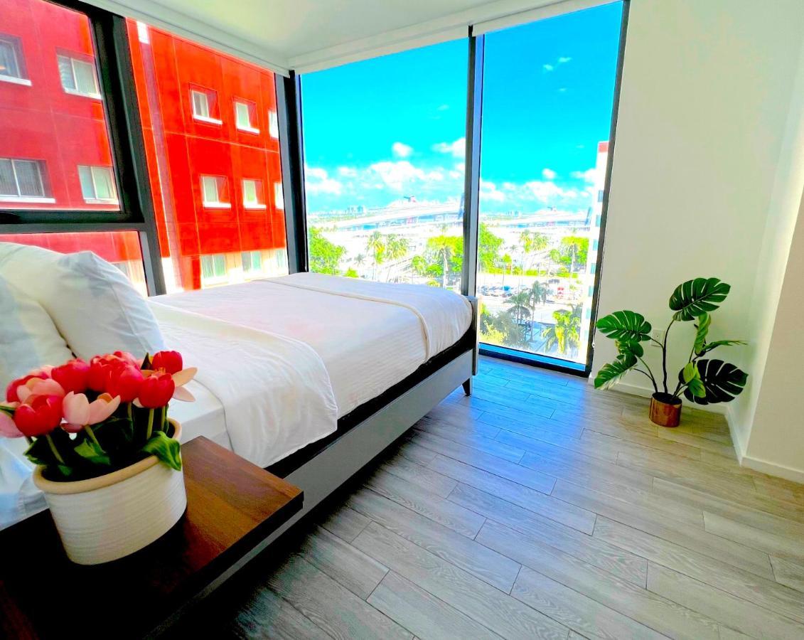 Complex Full Amenities & Entertainment! *