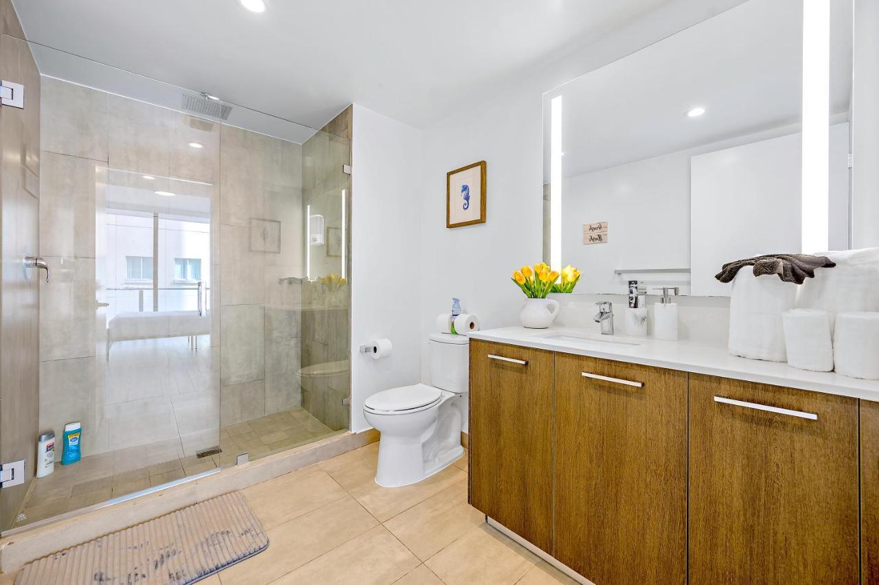 Complex Full Amenities & Entertainment! * Miami