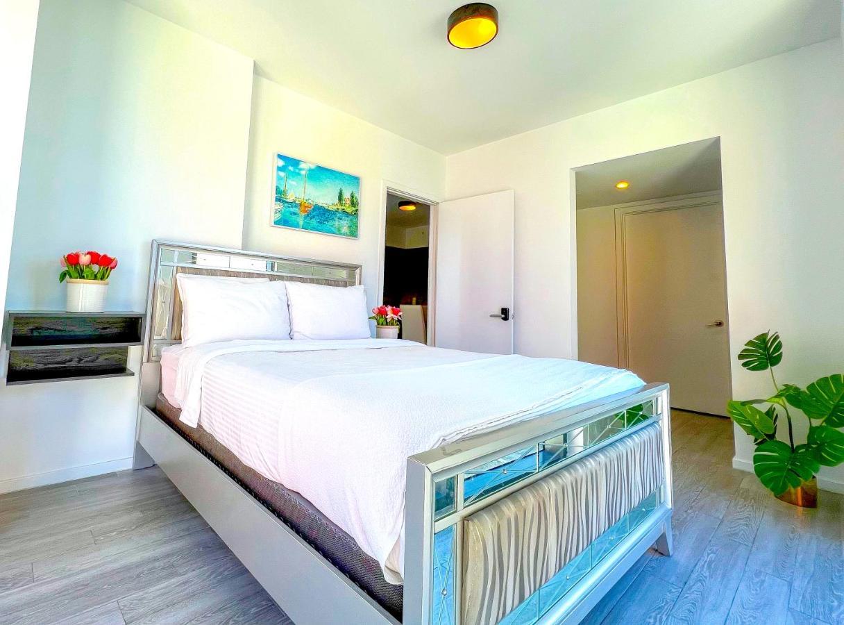 Complex Full Amenities & Entertainment! * Miami