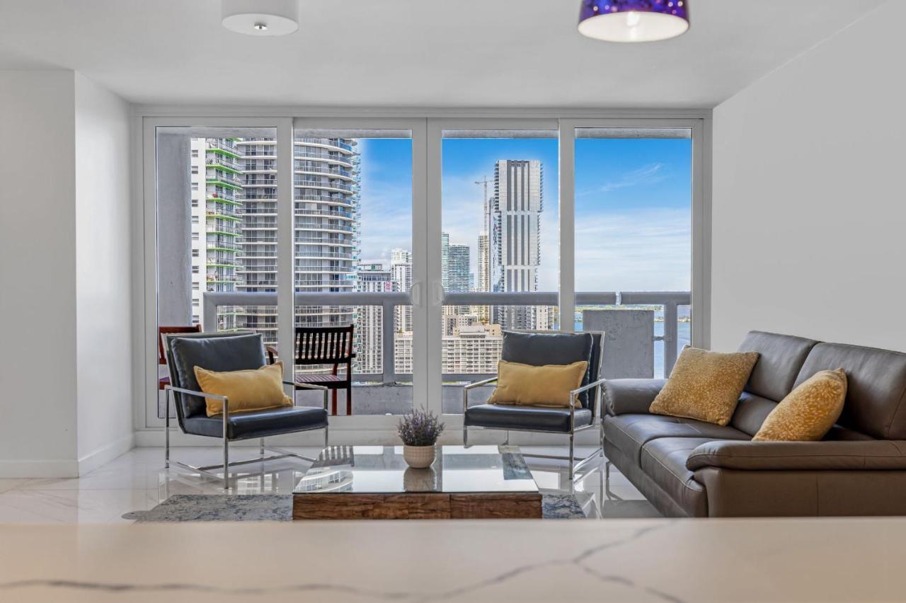 Apartment Chic Bayfront With Stunning View