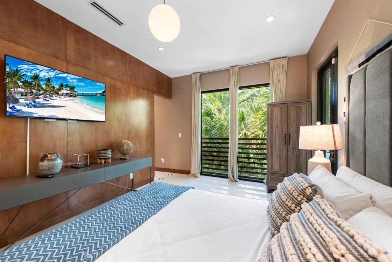 Bali * Miami