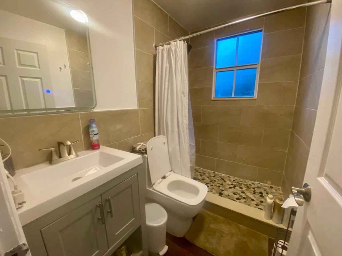 Vakantiehuis Bright Townhouse 3 Bedroom Free Parkig Garden