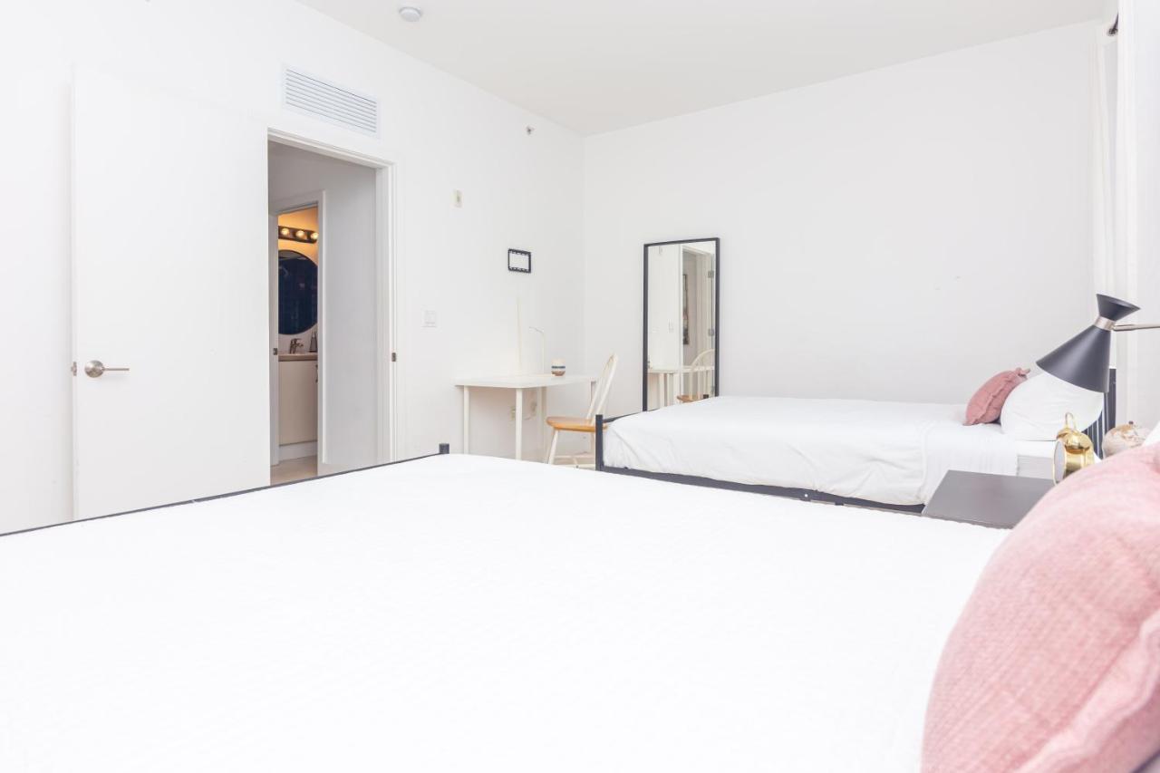 Downtown - 5 Minutes From Wynwood & Port - Art District Near Beach Apartment *