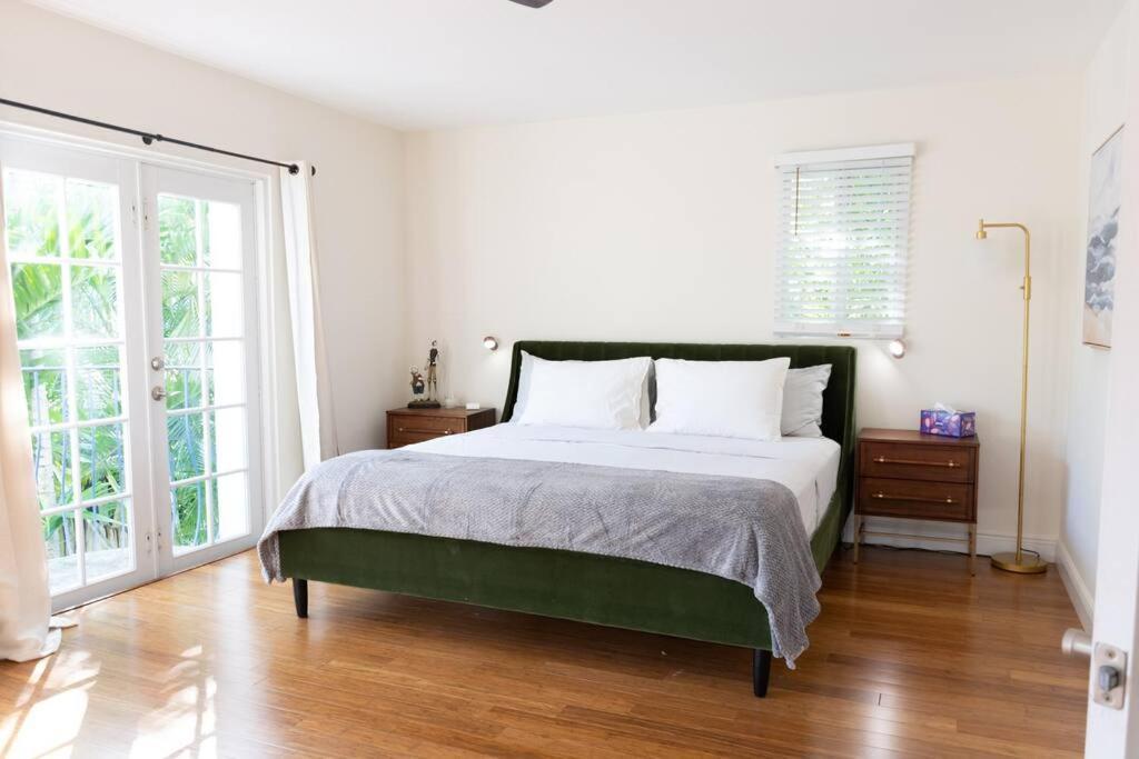 Coconut Grove Hidden Sanctuary Townhouse Holiday home *