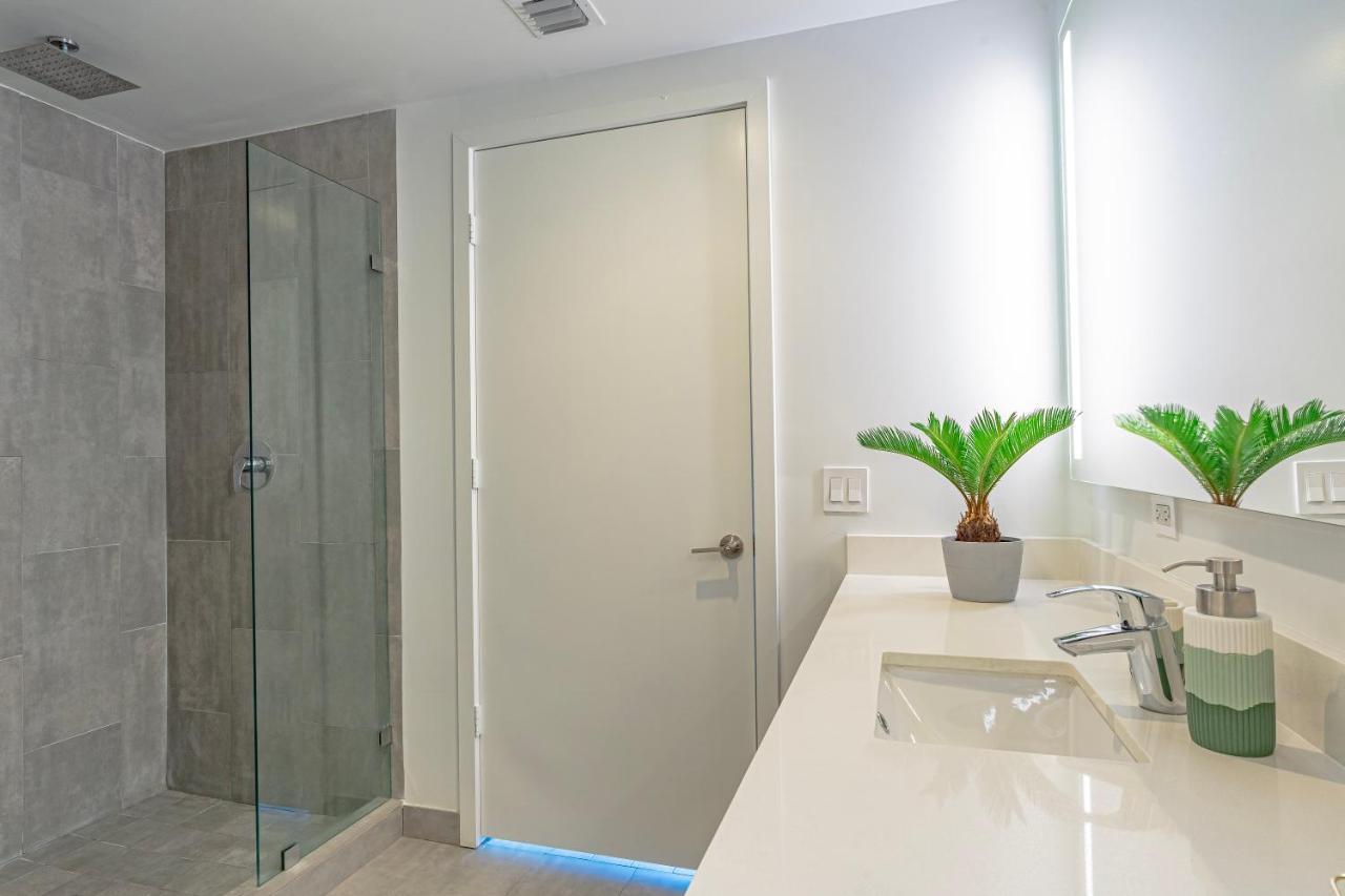 Appartement Luxurious 2-bed With Breathtaking Bay Views!! *
