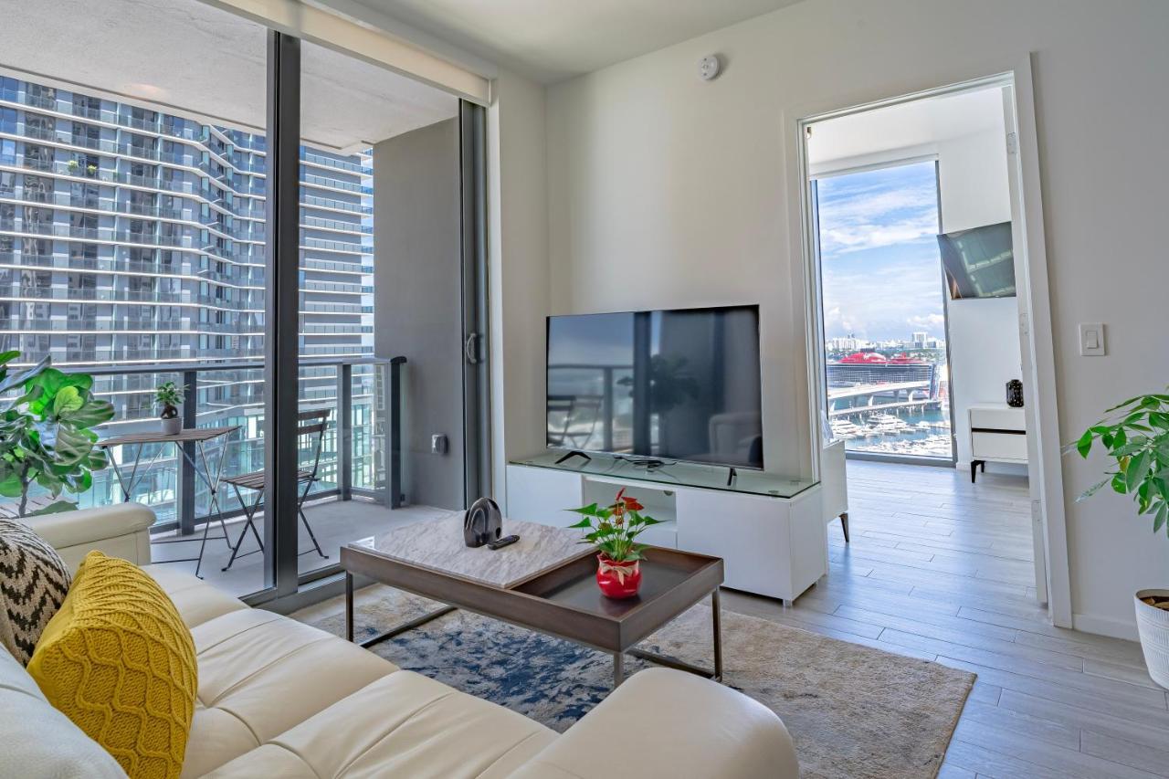 Luxurious 2-bed With Breathtaking Bay Views!! Appartement *