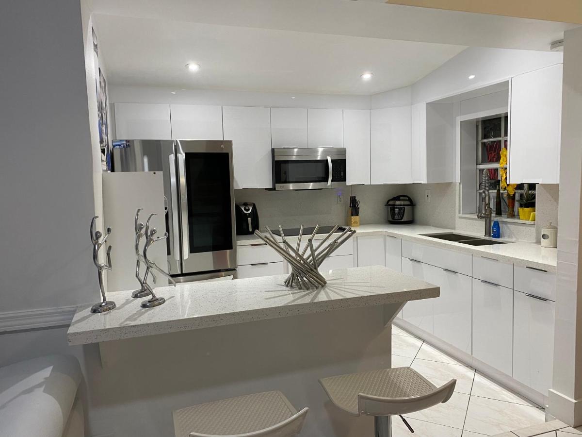 Beautiful House 7 Min From Airport W Free Parking