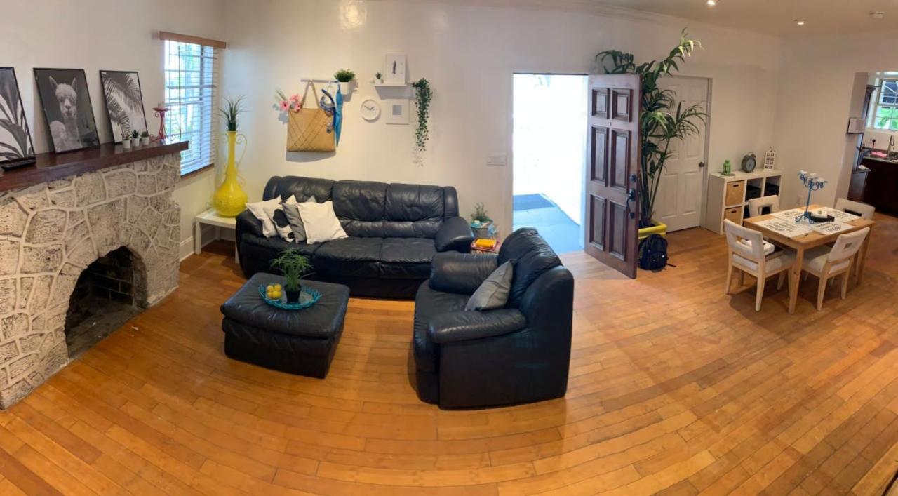 Double 2 * Miami