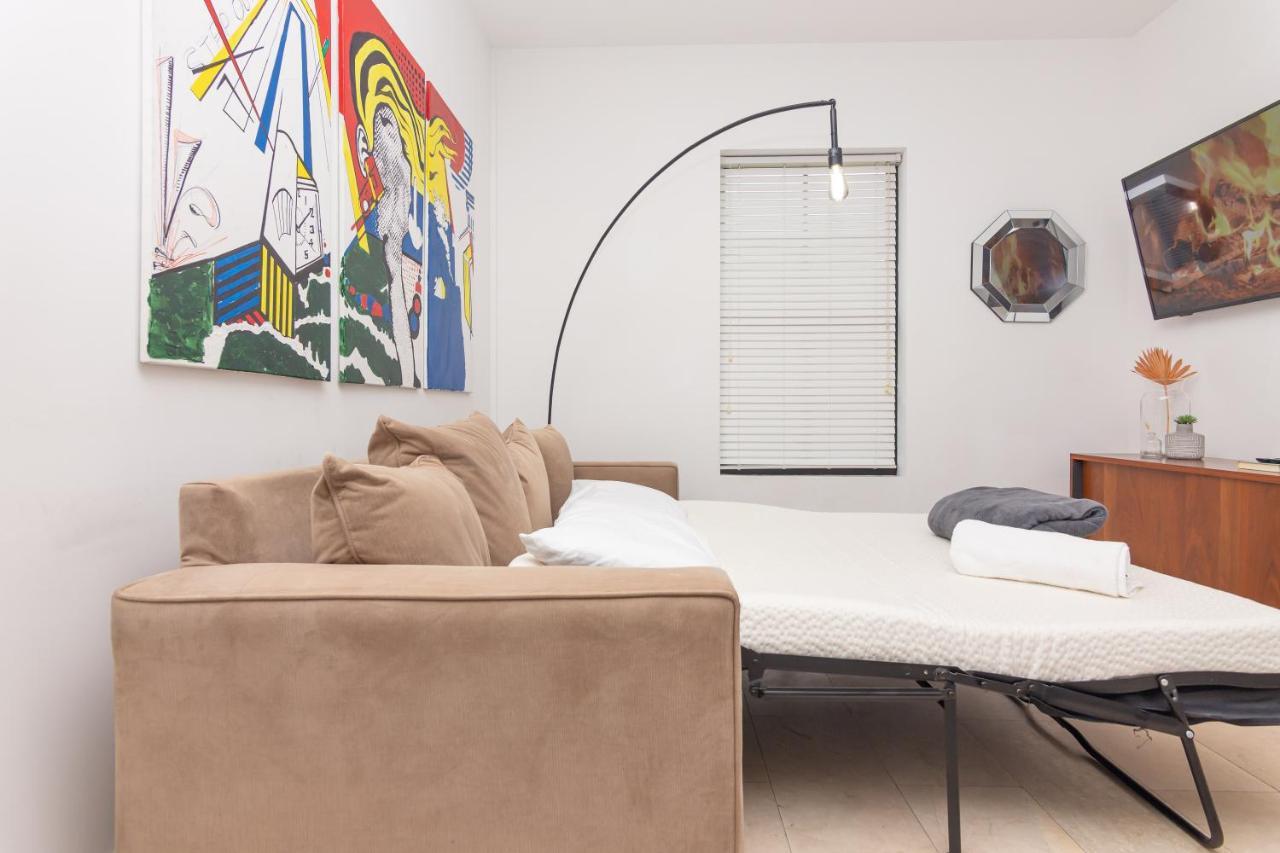 Downtown - 5 Minutes From Wynwood & Port - Art District Near Beach Apartment *